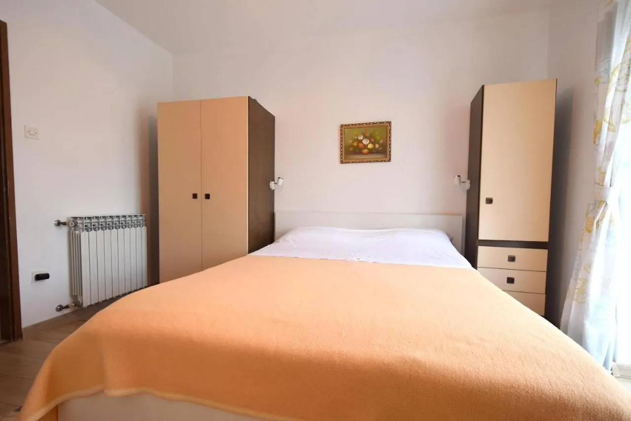 Apartment Potnar M Malinska