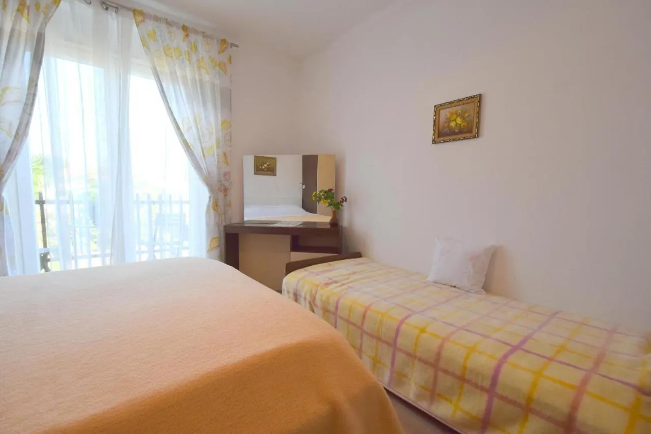 Apartment Potnar M Malinska