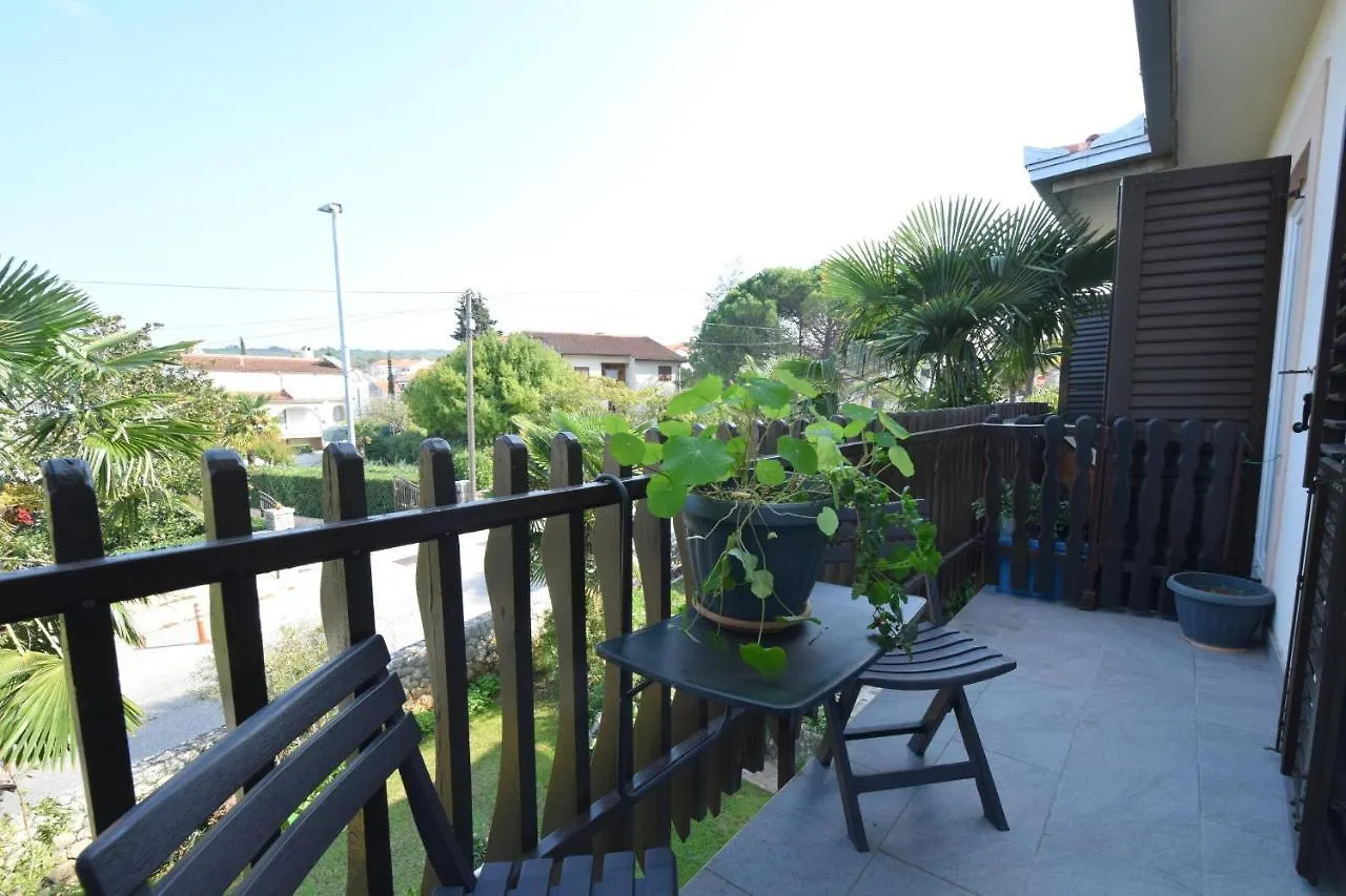 Apartment Potnar M Malinska